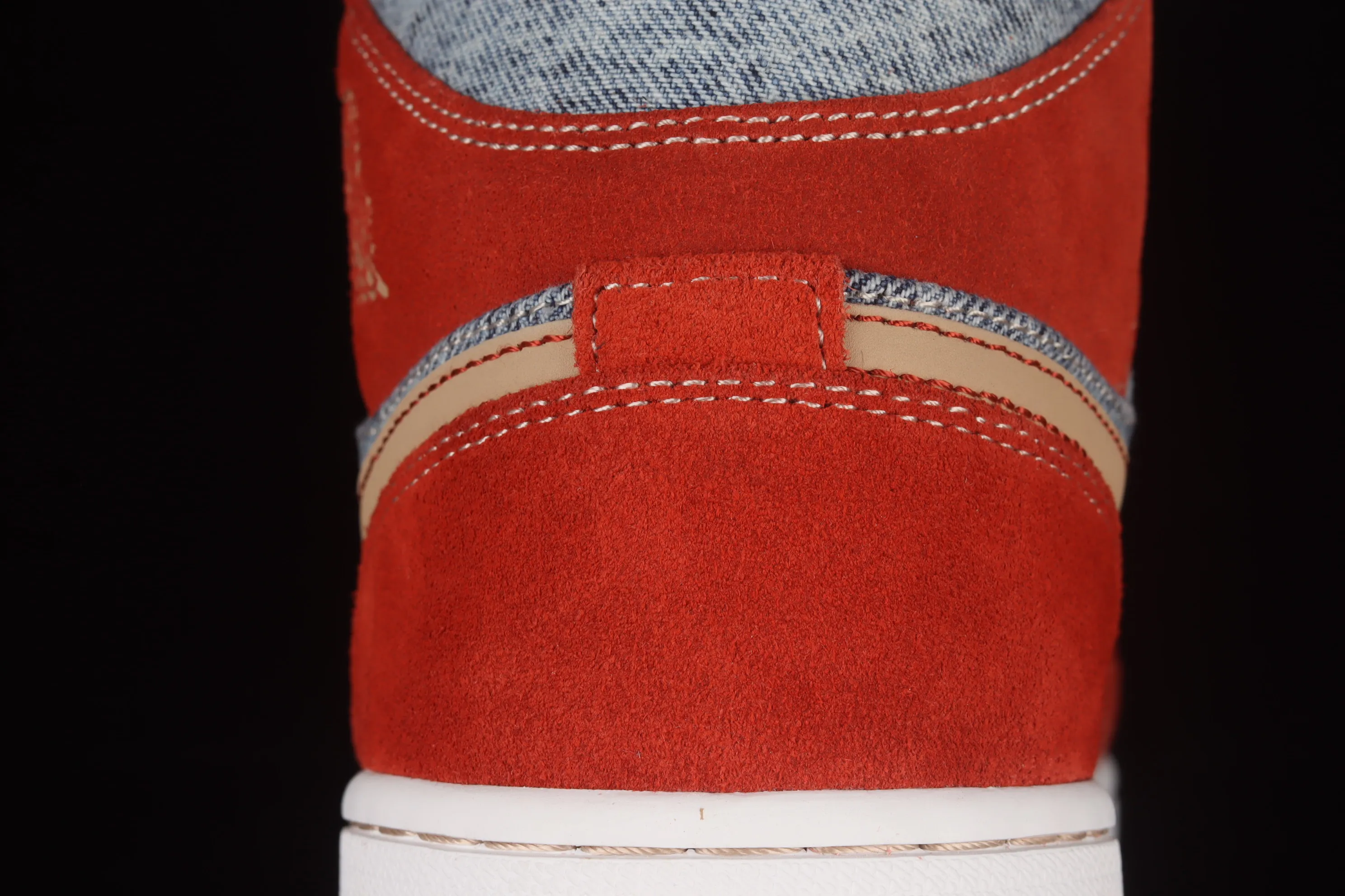 All categories Air Jordan Jordan series basketball shoes Air Jordan 1 Mid G version pure original Levi's x Air Jordan 1 Mid "Denim" AJ1 Joe 1 Levi's denim mid-top basketball shoes DM4352-600